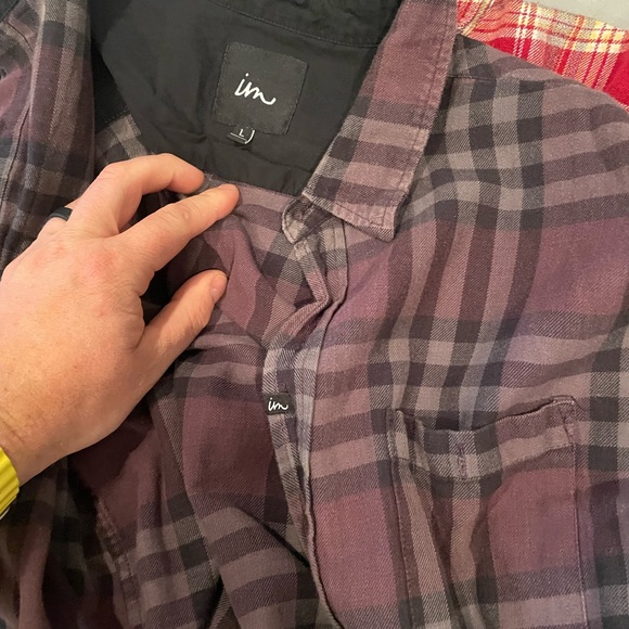 Lot of 3 flannels - Picture 2 of 3